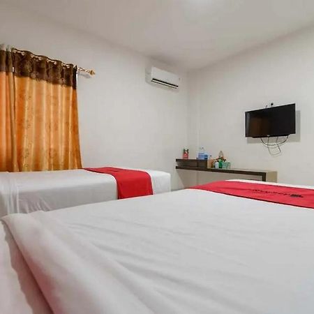 Reddoorz Plus @ Cemara Asri Medan Exterior foto